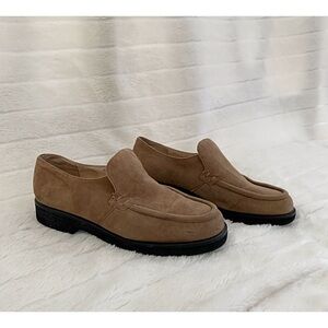 GAP Sz 5.0” Versatile Tan Suede Leather Loafers